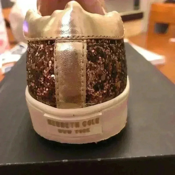 Kenneth Cole Reaction Kam Slip-On Glitter, Size 4 - Picture 6 of 7